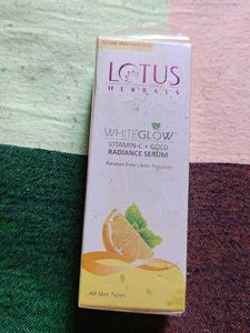 Lotus Herbals WhiteGlow Radiance Serum