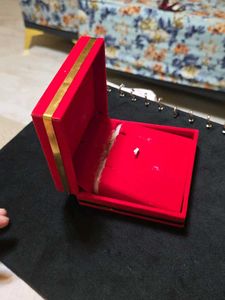 8 Red Velvet Pendant Empty Box