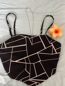 Chic Geometric Crop Top