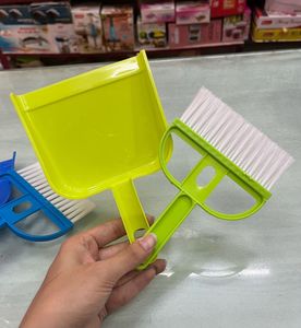 Mini Dustpan With Brush Set - 2 Pieces + Freebie