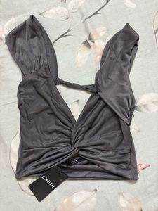 Stylish Gray Twist-Front Crop Top