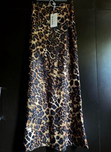 🐆 Newme Asia Chic Leopard Print Skirt