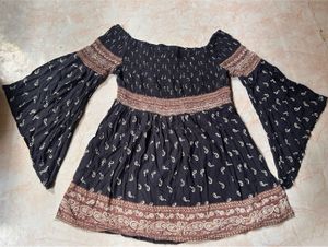 🌺Boho off Shoulder Bell Sleeve Top💙