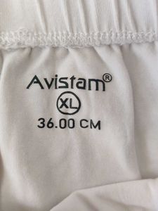 White short leggings for women