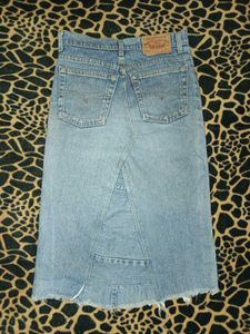 Levi&#39;s Denim Skirt