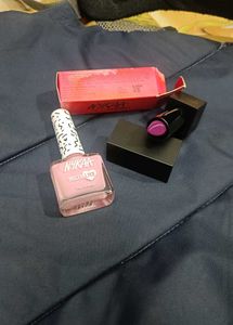 It&#39;s Lipstick And Nail paint