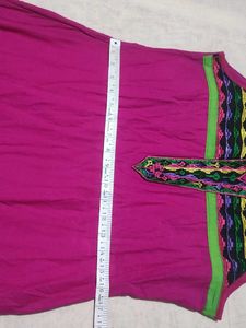 Sleeveless Magenta Kurti
