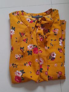 Beautiful Mustard Brand New Top