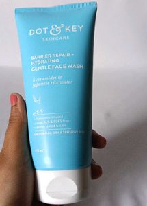 Dot &amp; Key Gentle Face Wash
