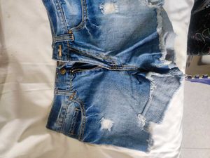 Distressed DENIM SHORTS