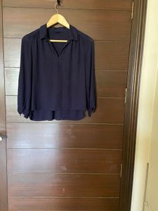 Forever 21 Women’s Navy Blue Top ( M)