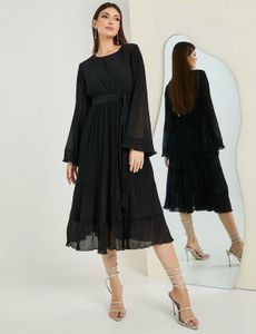 Styli Elegant Black Midi Dress