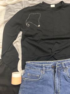 black knot h&m sweatshirt