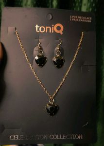 Toniq Heart Pendant With Earings