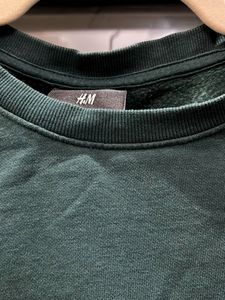 H&amp;M Green Sweatshirt (Relaxed Fit - XS)
