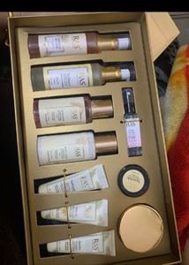 Ras Luxury Complete Beauty Gift Set Pack Of 10