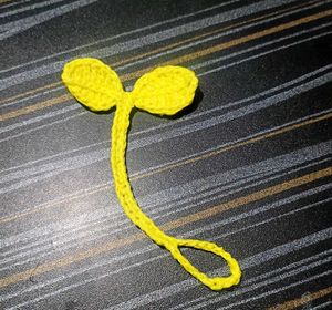 Crochet Leaf Sprout Tie