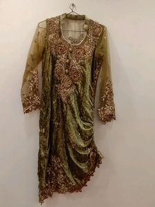 Women Ethnic Partywear Velvet Kurtie