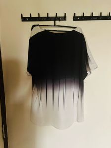 Women Black And White Top (XL-42)