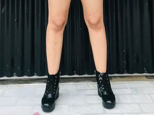 Black Boots