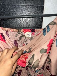Floral Print Smocked Blouse 🌸