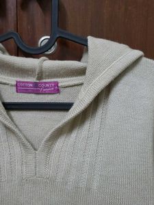 Comfy Woolen Crop Top With Hoodie