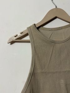 Zara Ribbed Crop Top