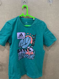 Adidas Tshirt