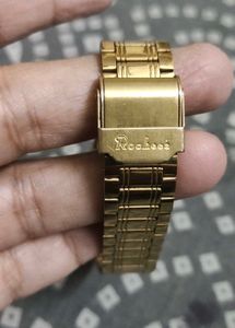 Roches Quartz Watch