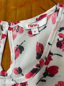 New Top With Shoulder Cut-outs