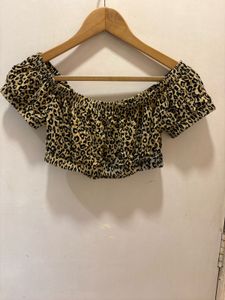 FOREVER 21 Leopard Print Beautiful Top