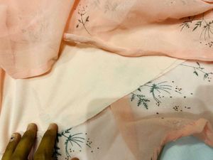 🇳🇿💫♥️ New Peach Floral Top Bell Sleeves