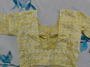 Choli Cut, Quarter Sleeves Blouse