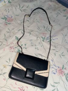 Buy This Elegant Classy Black &amp; White Pattern Bag