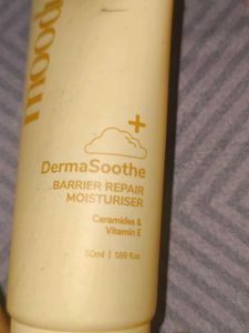moody barrier repair face moisturizer