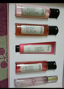 Renee Bath And Body Care Set