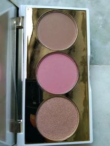 3 In 1Highlighter + Blush + Bronzer