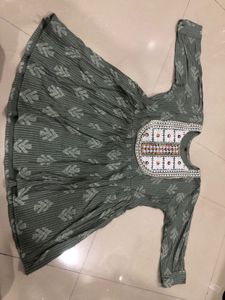 Elegant Green Embroidered Tunic