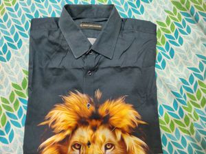 Lion Graphic Long Sleeve Shirt