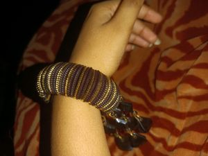 2 Bracelets