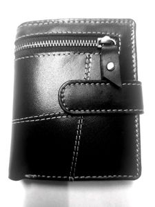 Mens  New Black Genuine Leather Wallet