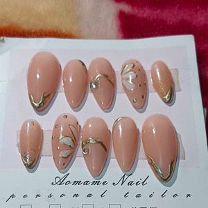 nude Press on nails