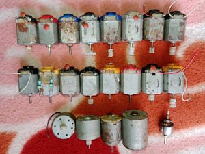 Small DC Motor 20 Pieces With Freebies
