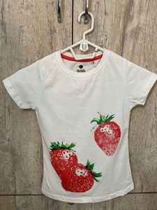 girl’s t shirt