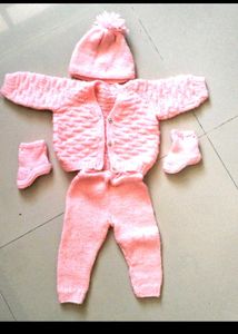 Hand knitted Baby Set ( Unisex 6-9 Months)