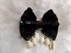 Mini Traditional Hair Bow Clip for Festive Look