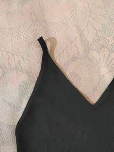 Black Sleeveless Crop Top