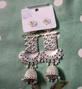 Elegant Pearl Jhumka Earrings
