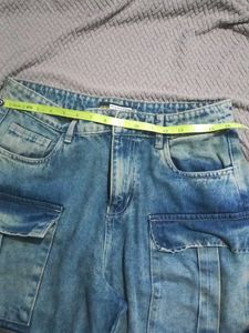 Wide Leg Cargo Jeans