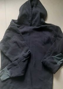 Warm black Hoodie for winters